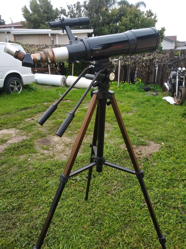 CELESTRON 102mm Wide View Spotting Scope model #52270