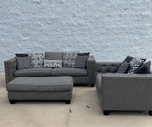 Rooms to go 3pc. Nailhead Trim Sofa Set (See  Description)