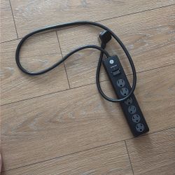 Power Strip / Surge Protector – 6 Outlets