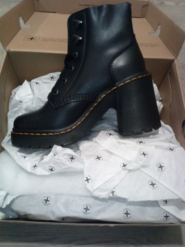 DOC MARTINS FOR SALE