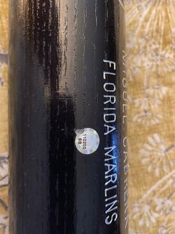 Florida  Marlon Miguel Cabrera, Hall of Fame, rare, sign, bat and ball. Great price firm first one takes it.