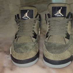 Jordan 4 Olive Green Size 5 