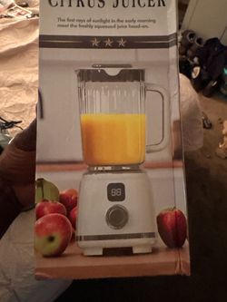 Citrus Juicer in Box