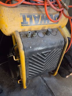 DeWalt Portable Air Compressor