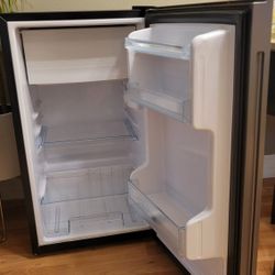 Mini Refrigerator Dimensions Are In The Pictures 