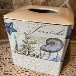TISSUE HOLDER WITH BEACH SEASHELL  DESIGN-WAS $29.99 AT BED, BATH AND BEYOND~COUPLE OF FLEA BITES 