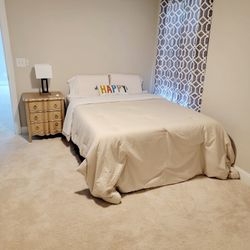 Queen Bedroom Set Complete
