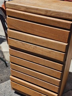 Chest of drawers