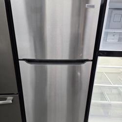 Refrigerator Frigidaire (New)
