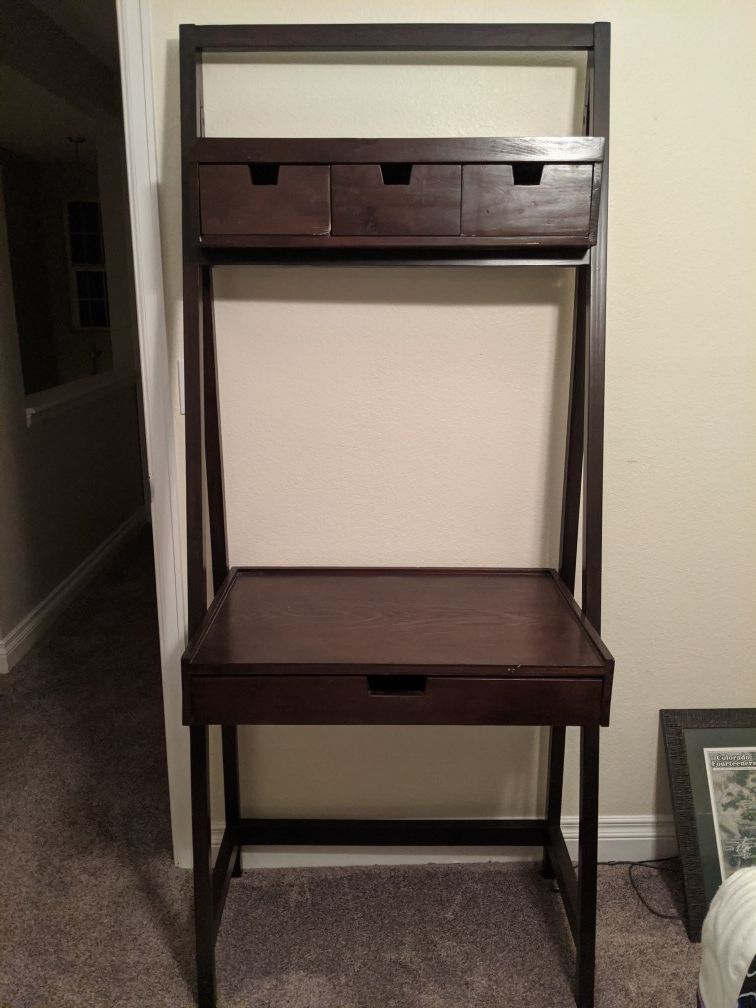 Pier One leaning desk, barely used