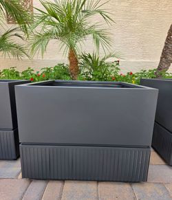 Steel Planter Box With Fluted Sides In Dark Grey