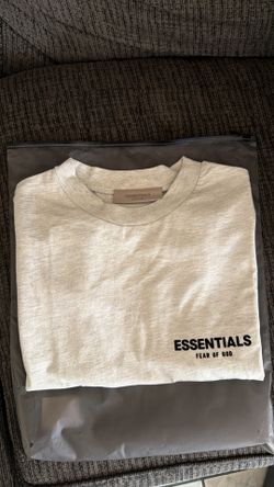 Essentials tee