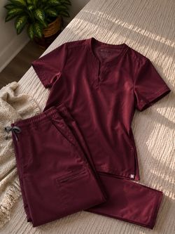 Figs burgundy scrubs size S/S petite