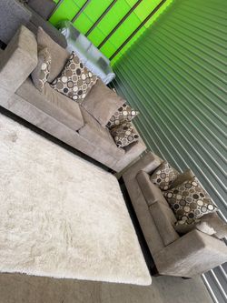 Good 2pc sofa couch set (DELIVERY AVAILABLE)