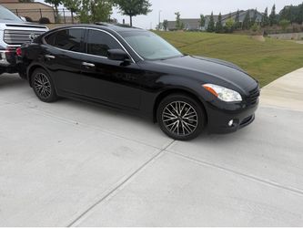 2011 Infiniti M37