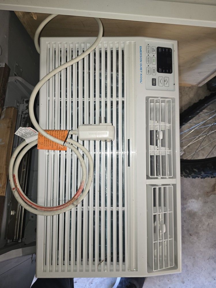 Emerson Thru The Wall AC