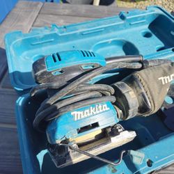 Makita BO4556 1/4 Sheet Finishing Sander. 