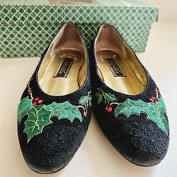 Vintage Size 5 1/2M J. Reneé by Nordstrom Black Suede Christmas Flats Shoes with Green/Red Holly Berry Leaf Embroidery Pattern Design Decoration. Wome