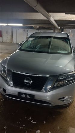 2013 Nissan Pathfinder AWD.