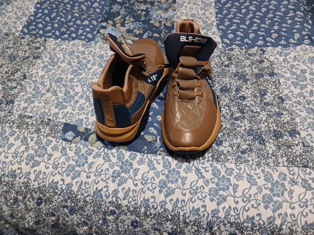 ORTHOPEDIC SHOES SIZE  9.5 