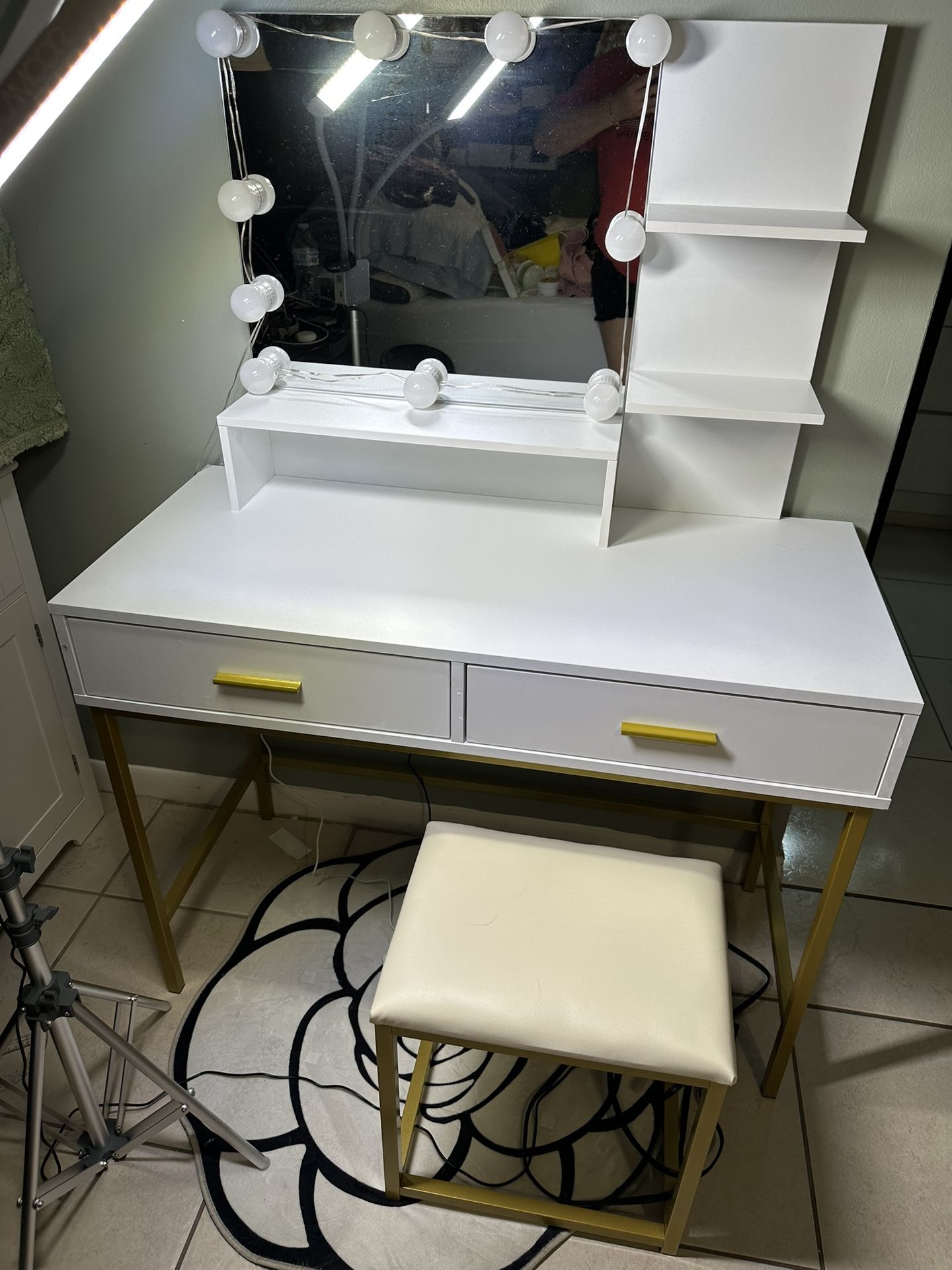Vanity 