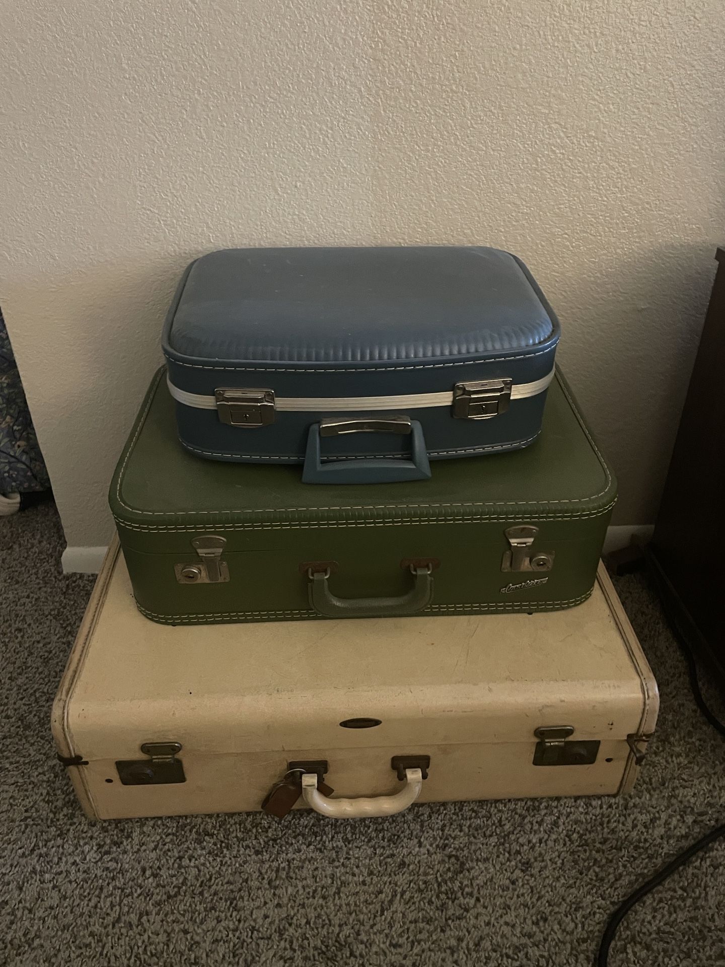 3 Vintage Suitcases