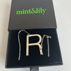 Initial Necklaces for Women - Color Silver