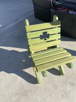 2 Piece Puzzle Man Chair 