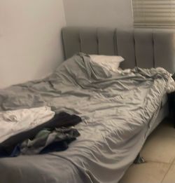 Full size bed
