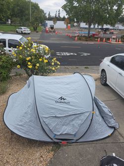 Collapsible tent  by quechua sets up in 3 seconds