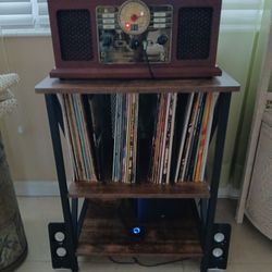 VICTROLA Stereo And Records