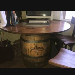 Jack Daniels Whiskey Barrel Table