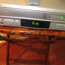 Panasonic PV-D4761 Progressive Scan DVD / VCR Combo , Silver (Renewed)