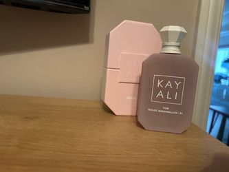 Kayali Yum Boujee Marshmallow 81 Perfume