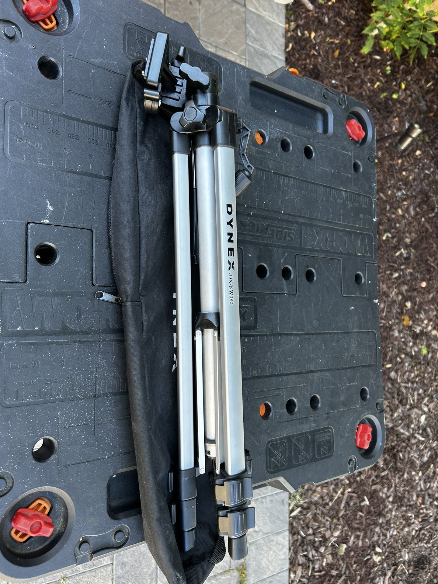 Dynex Telescopic Tripod