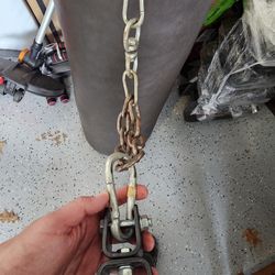 mazing brown vintage look Everlast 100 lbs punching bag