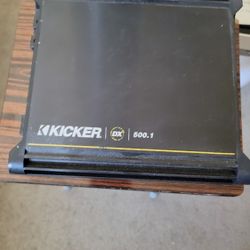 Kicker Amp