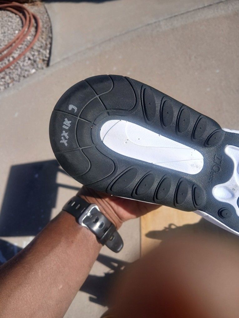 Nike Air Max 270 React