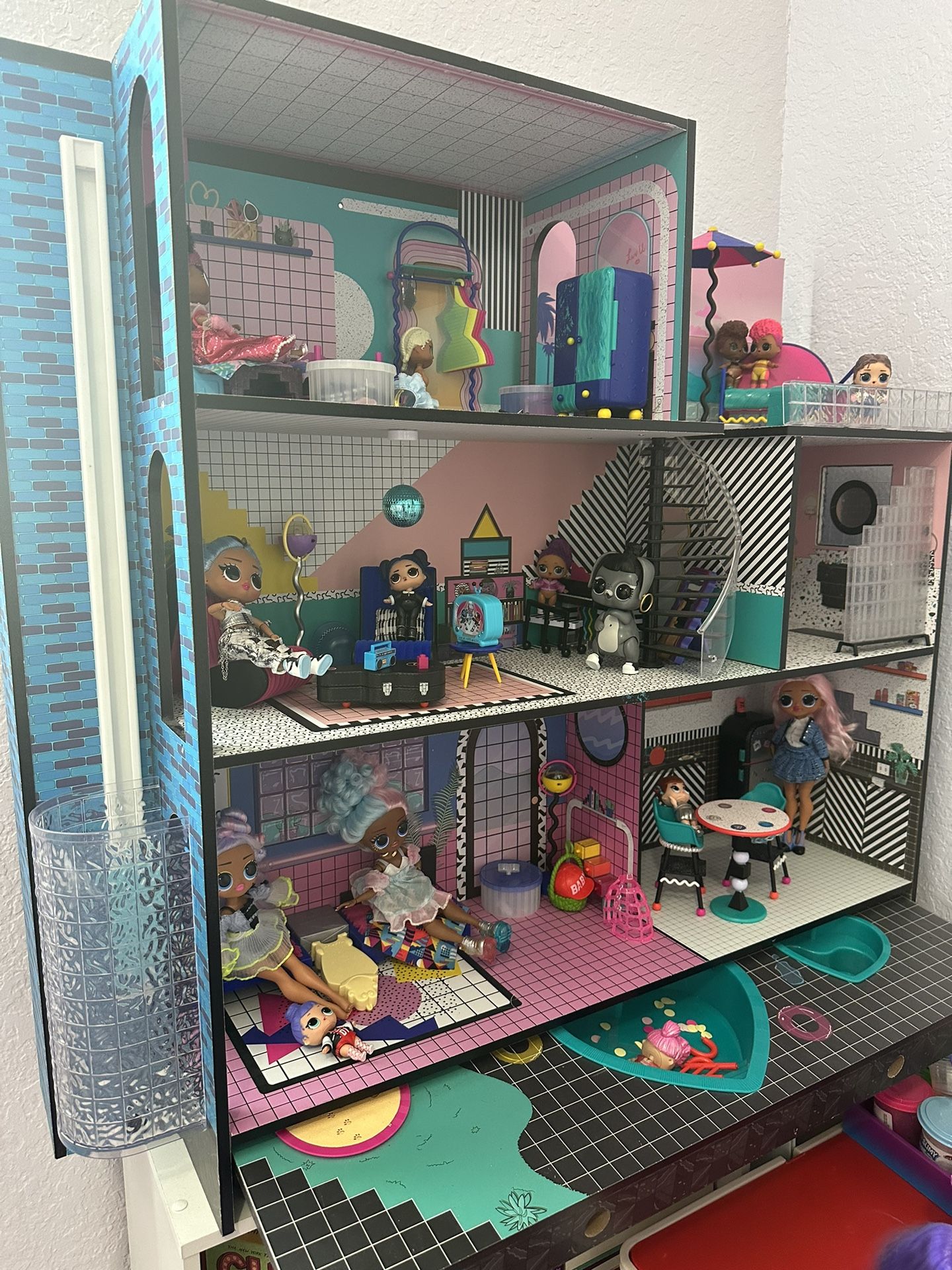 Lol surprise Doll House