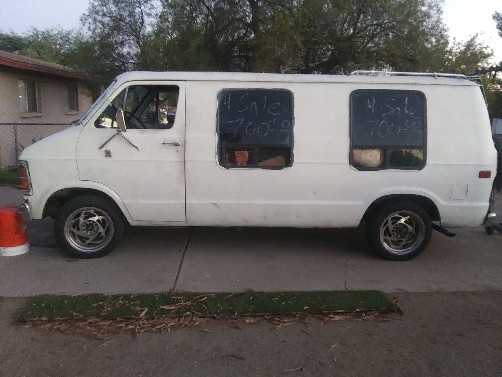 1985 Dodge Ram Van