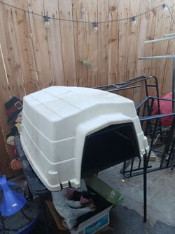 Hard Cover Plastic Dog house
