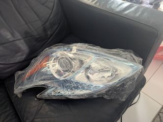 Car Headlight Assembly – Clear Lens