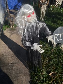 Haunted Scary Girl Doll 