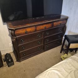 Bedroom Dresser Set