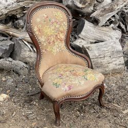 1800’s Victorian Chair With Needlework 