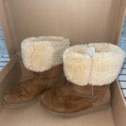 UGG Size 5 Classic Tall 5815