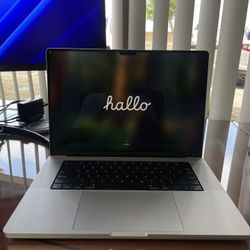 Apple MacBook Pro 16” (M2 Pro, 16GB RAM, 512GB SSD) – Model A2780