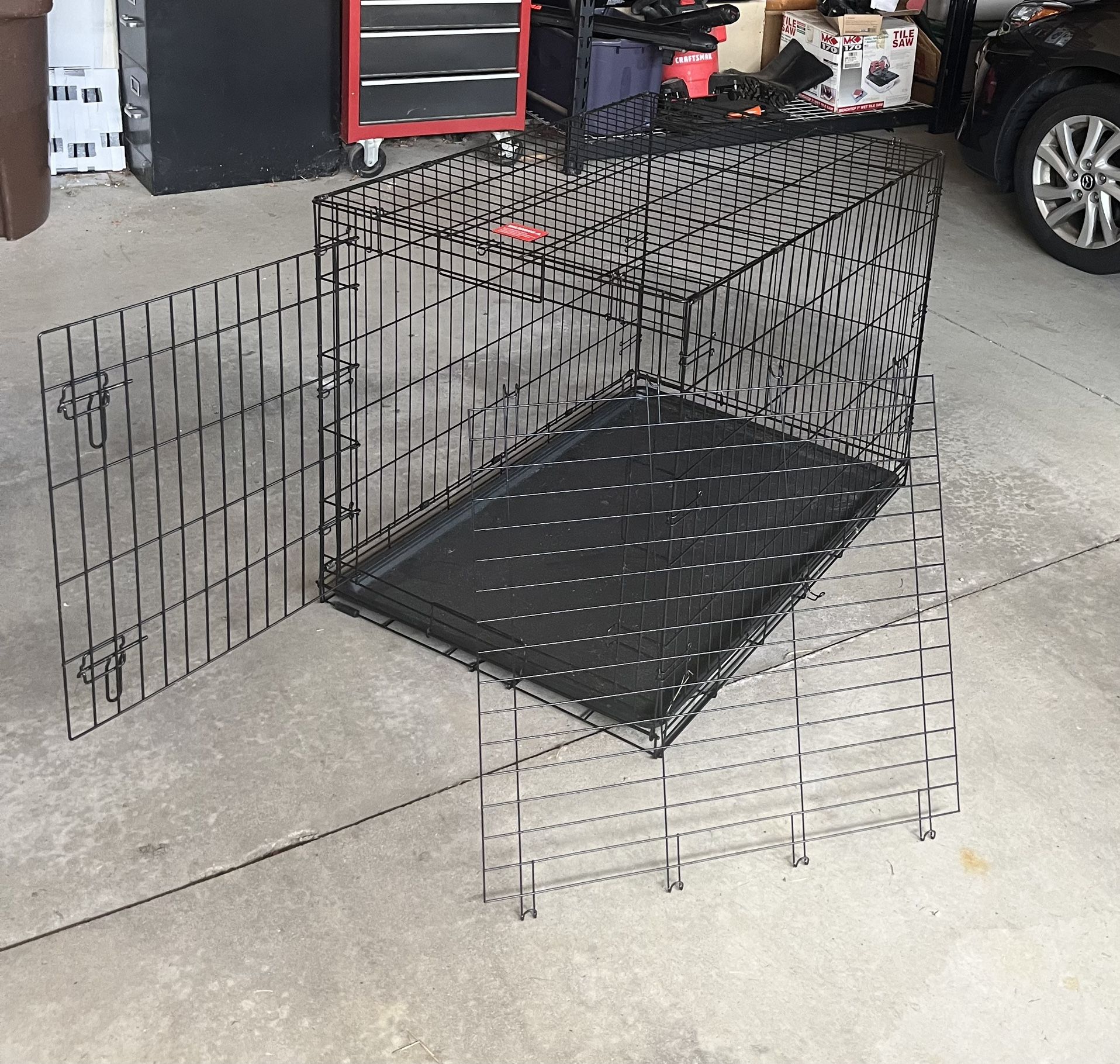 XL Dog Kennel With Separator