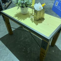 Side Table / Coffee Table 