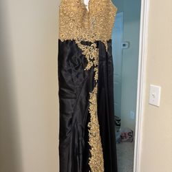 Black Long Appliqués Dress With Spaghetti Straps